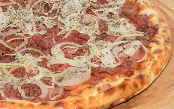 Pizza Calabresa